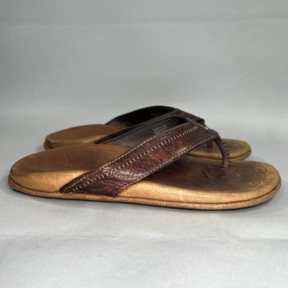 OluKia Men's Size 9 Hiapo Brown Leather Flip Flop Sandals - Picture 1 of 13